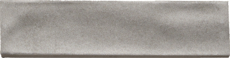 Dettaglio piastrella per rivestimento in gres porcellanato effetto mattoncino opaco 4.8x20 cm della collezione Marrakech, colore Light Grey di Ceramica Rondine