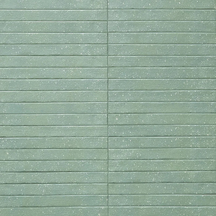 Posato a correre della piastrella per pavimento e rivestimento interno in gres porcellanato effetto mattoncino e graniglia della collezione Mixture di Ceramica Rondine, formato 4.8x45 cm, colore Natural Green