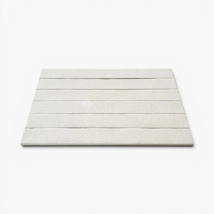 Foto piastrelle per pavimento e rivestimento interno in gres porcellanato effetto mattoncino e graniglia della collezione Mixture di Ceramica Rondine, formato 4.8x45 cm, colore White