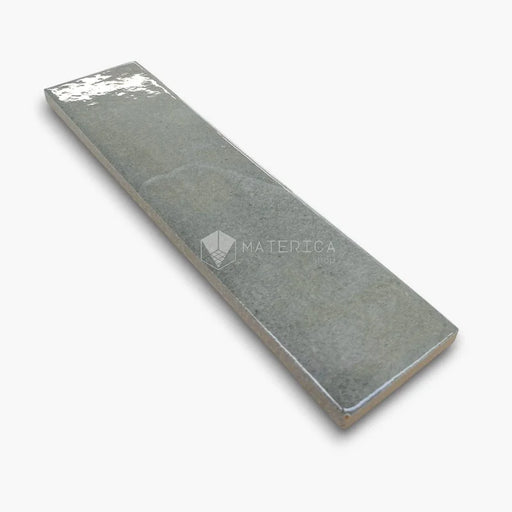 Foto piastrella per rivestimento in gres porcellanato effetto mattoncino lucido 6x25 cm della collezione Mojave, colore Light Grey di Ceramica Rondine