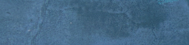 Dettaglio piastrella per rivestimento in gres porcellanato effetto mattoncino lucido 6x25 cm della collezione Mojave, colore Blu di Ceramica Rondine