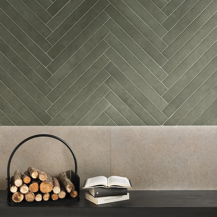 Dettaglio rivestimento in gres porcellanato serie Longarine Brio di Marca Corona, effetto mattoncino, formato 7.5x60, Colore Mirto