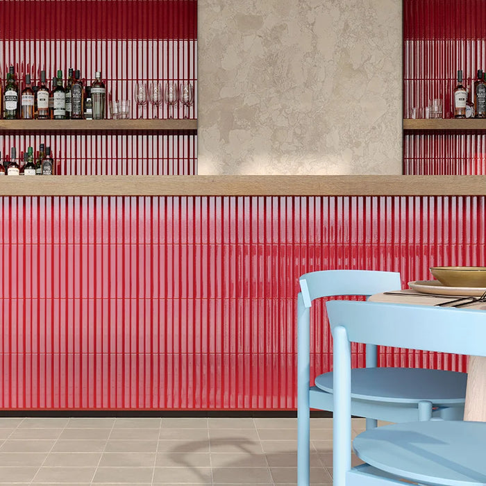 Bagno moderno con rivestimento in gres porcellanato serie Miniature Rima di Marca Corona, effetto mattoncino 3D, formato 6x24 cm, Colore Amanita