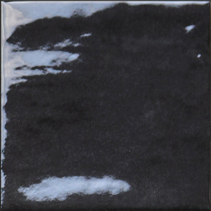 Dettaglio piastrella per rivestimento in gres porcellanato effetto mattoncino lucido 10x10 cm della collezione Marrakech, colore Black di Ceramica Rondine