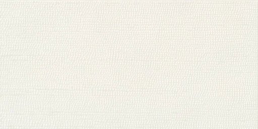 Dettaglio piastrella da rivestimento in gres porcellanato effetto materico 30x60 cm, della collezione Matter, colore Raw Plaster, di Ceramica Settecento