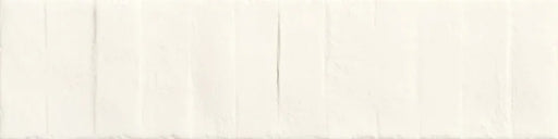 Dettaglio piastrella da rivestimento in gres porcellanato effetto matoncino 7,4x30 cm, della collezione Matter, colore Plaster Stick, di Ceramica Settecento