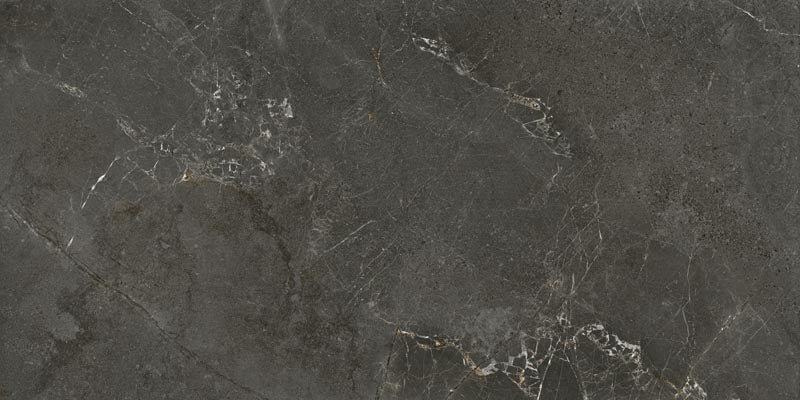 dettaglio piastrella da pavimento e rivestimento in gres porcellanato smaltato lucido effetto marmo della collezione Mito di Paul & Co Ceramiche, formato 60x120, colore Marmo antracite Soveraya Grafite