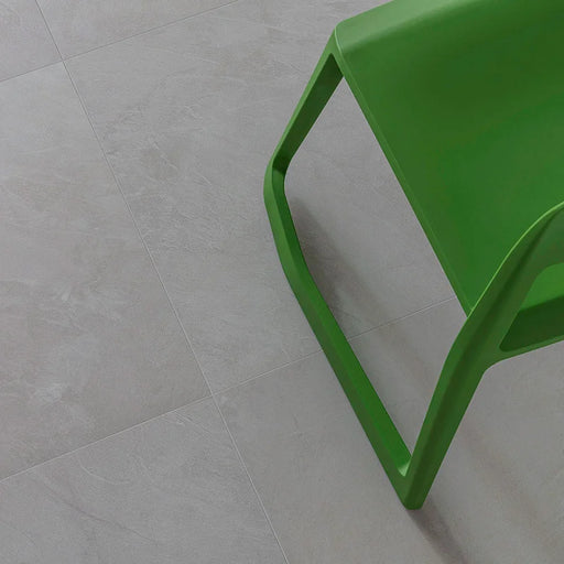 Piastrella gres Multiforma Cenere 60x60 cm Eccentrico, effetto resina opaco.