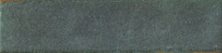 Dettaglio piastrella con rivestimento in gres porcellanato effetto mattoncino opaco 6x25 cm della collezione Noho, colore Verde di Ceramica Rondine
