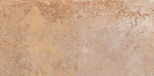 Dettaglio Piastrella da pavimento per in gres porcellanato serie Cotti d'Italia di Herberia Ceramiche, effetto cotto Volterra, formato 21x43 Colore cotto