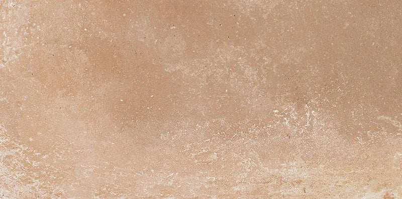 Dettaglio Piastrella da pavimento per in gres porcellanato serie Cotti d'Italia di Herberia Ceramiche, effetto cotto Volterra, formato 21x43 Colore cotto