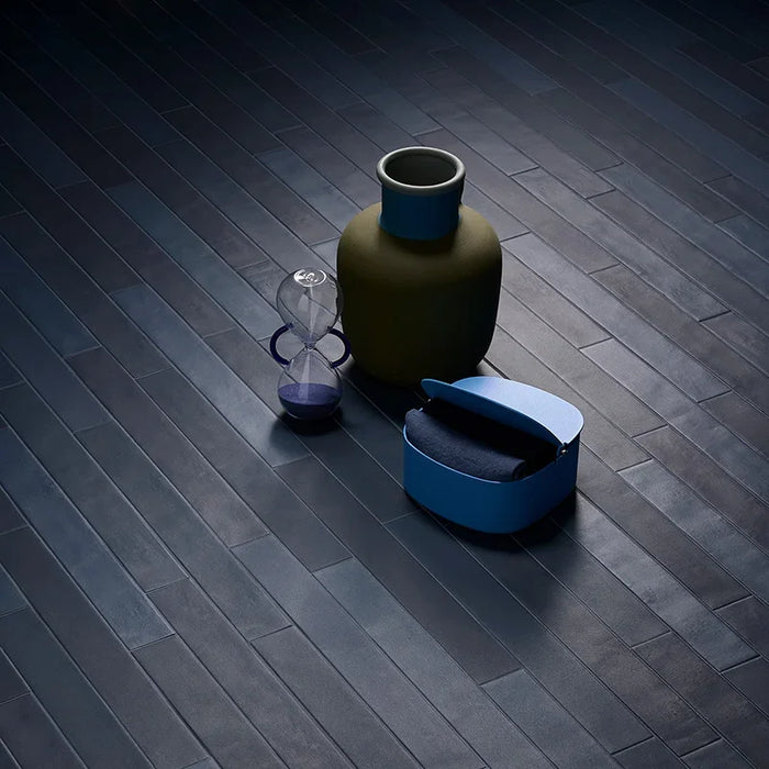 Pavimento Gres Neo Night Blue 4.6x37.5 Eccentrico, effetto mattoncino opaco.