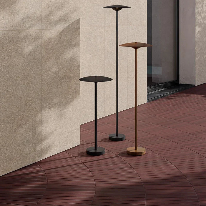 Pavimento Gres Neo Warm Red 4.6x37.5 Eccentrico, effetto mattoncino opaco.