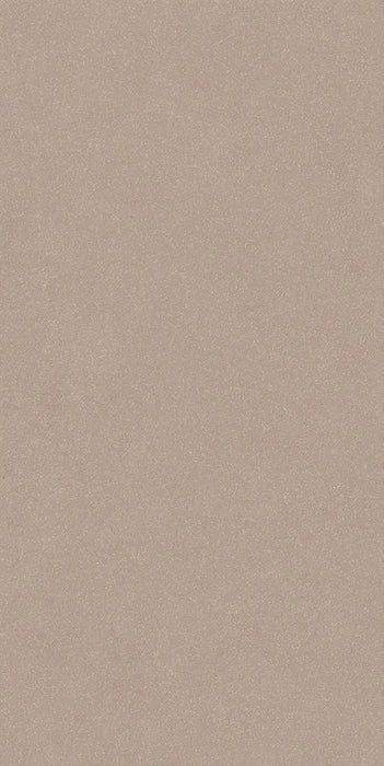Dettaglio Piastrella da pavimento e rivestimento in gres serie Nok di 41zero42, effetto argilla opaco con texture puntinata, formato 60x120 cm, Colore Grains Tortora