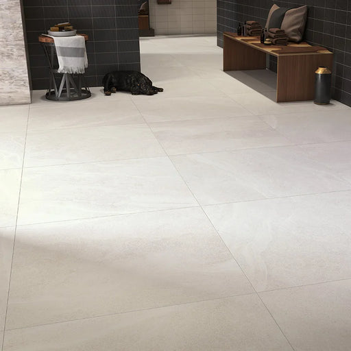 Dettaglio piastrella in gres porcellanato effetto pietra naturale scandinava della Collezione Nordic Stone di Ceramica Settecento, colore White 60x60