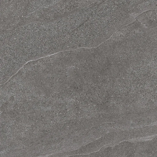 Dettaglio piastrella in gres porcellanato effetto pietra naturale scandinava della Collezione Nordic Stone di Ceramica Settecento, colore Anthracite 60x60