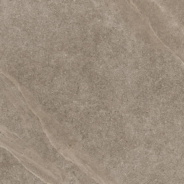 Dettaglio piastrella in gres porcellanato effetto pietra naturale scandinava della Collezione Nordic Stone di Ceramica Settecento, colore Greige 80x80
