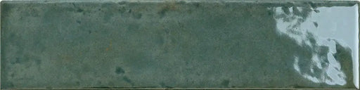 Dettaglio piastrella per rivestimento in gres porcellanato effetto mattoncino lucido Brick 7,5x30 cm della collezione Oxida, colore Green di Ceramica Settecento