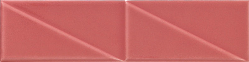 Dettaglio piastrella da rivestimento in effetto mattoncino Lucido 7,5x30, con decoro geometrico a rilievo, colore Scarlet, collezione Outfit di ceramica Settecento