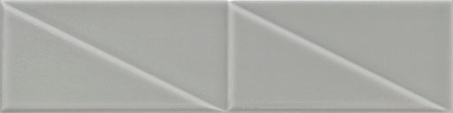 Dettaglio piastrella da rivestimento in effetto mattoncino Lucido 7,5x30, con decoro geometrico a rilievo, colore Smoke, collezione Outfit di ceramica Settecento