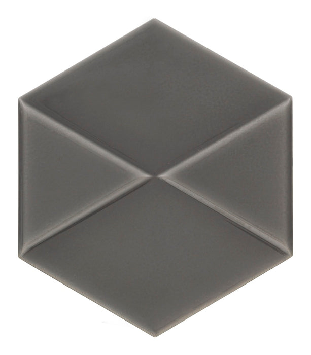 Dettaglio piastrella da rivestimento in formato esagonale Lucido 15x18, con decoro geometrico a rilievo, colore Charcoal, collezione Outfit di ceramica Settecento