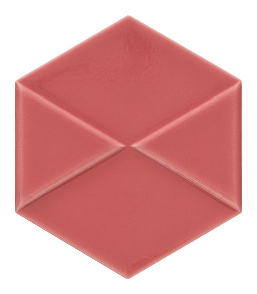 Dettaglio piastrella da rivestimento in formato esagonale Lucido 15x18, con decoro geometrico a rilievo, colore Scarlet, collezione Outfit di ceramica Settecento