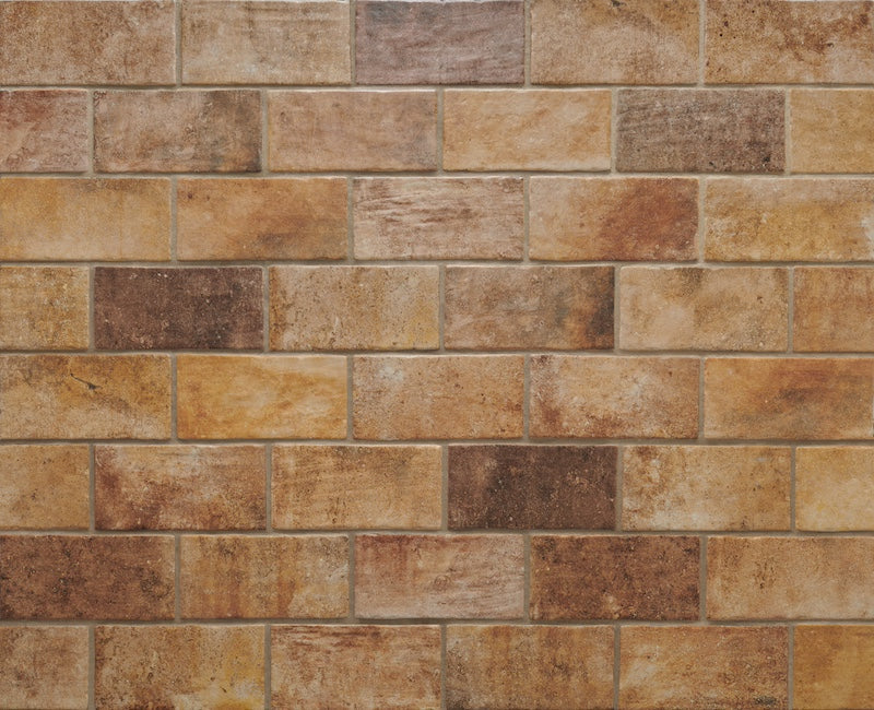 Dettaglio piastrella per pavimento e rivestimento in gres porcellanato effetto cotto opaco 13x25 cm della collezione Recovery Stone, colore Ocra di Ceramica Rondine