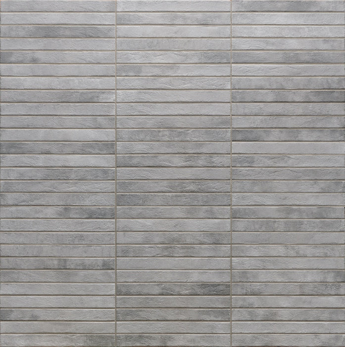 Dettaglio piastrella per pavimento e rivestimento in gres porcellanato effetto mattoncino opaco 4.8x45 cm della collezione Nolita, colore Silver di Ceramica Rondine