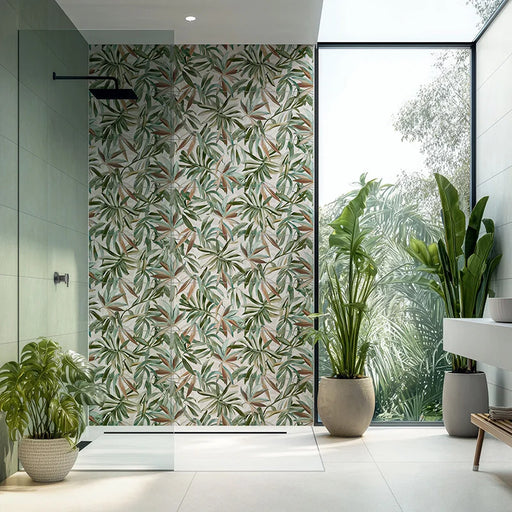 Bagno moderno con docia e rivestimento in bicottura pasta bianca jungle della collezione Pictura di Idea Ceramica, formato 33x100 cm, colore Clorofilla