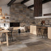Villa moderna con pavimento in gres porcellanato effetto pietra naturale della collezione Provence di Ceramica Rondine, formato 60x120 cm, colore Multicolor