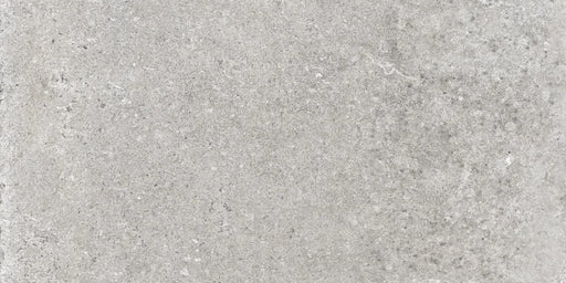 Piastrella in gres porcellanato effetto pietra vissuta della collezione Provence di Ceramica Rondine, formato 30x60 cm, colore Grey