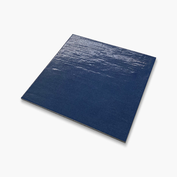 Foto Piastrella da pavimento e rivestimento in gres porcellanato serie Palinuro di Idea Ceramica, colore blu 34X34