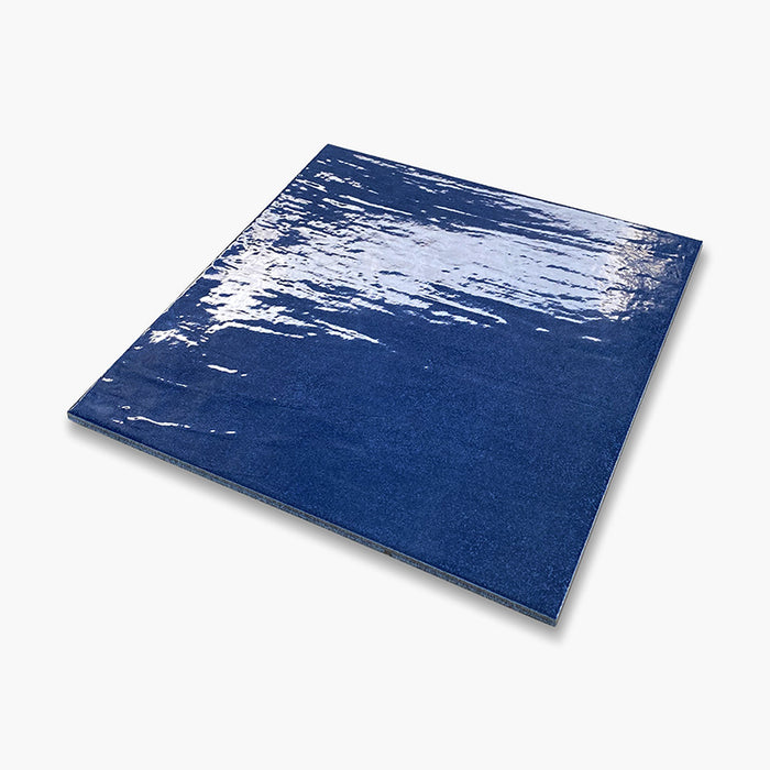 Foto Piastrella da pavimento e rivestimento in gres porcellanato serie Palinuro di Idea Ceramica, colore blu 34X34