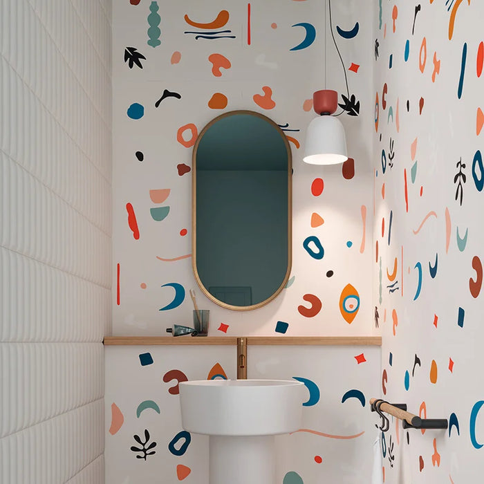 Bagno moderno con rivestimento in gres ultrasottile effetto carta da parati, opaco, della collezione Paper41 Pro di 41zero42, 50x100 cm, Decoro astratto Zoe