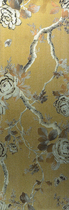Dettaglio piastrella per rivestimento in gres porcellanato effetto decoro floreale 24x72 cm, collezione Park Avenue di Ceramica Settecento, colore Oro