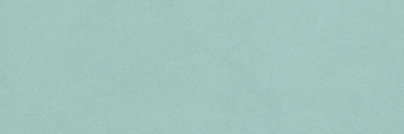 Dettaglio piastrella per pavimento e rivestimento in gres porcellanato effetto tinta unita opaco della collezione Pastelli di Alfalux, formato 30x90, colore Turchese