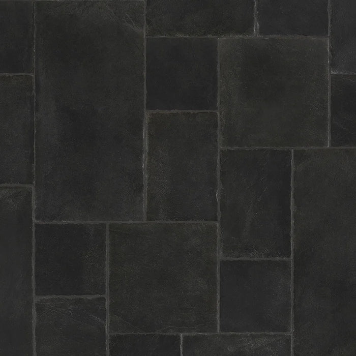 Dettaglio piastrella in gres porcellanato effetto pietra rustica della Collezione Proxi di Ceramica Settecento, colore Antracite 48x48