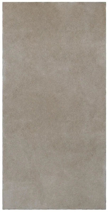 Dettaglio piastrella in gres porcellanato effetto pietra rustica della Collezione Proxi di Ceramica Settecento, colore Tortora 48x96