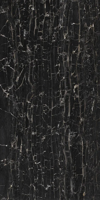 Dettaglio piastrella in gres porcellanato effetto marmo della collezione Reverse di Ceramica Settecento, colore Miroir 60x120