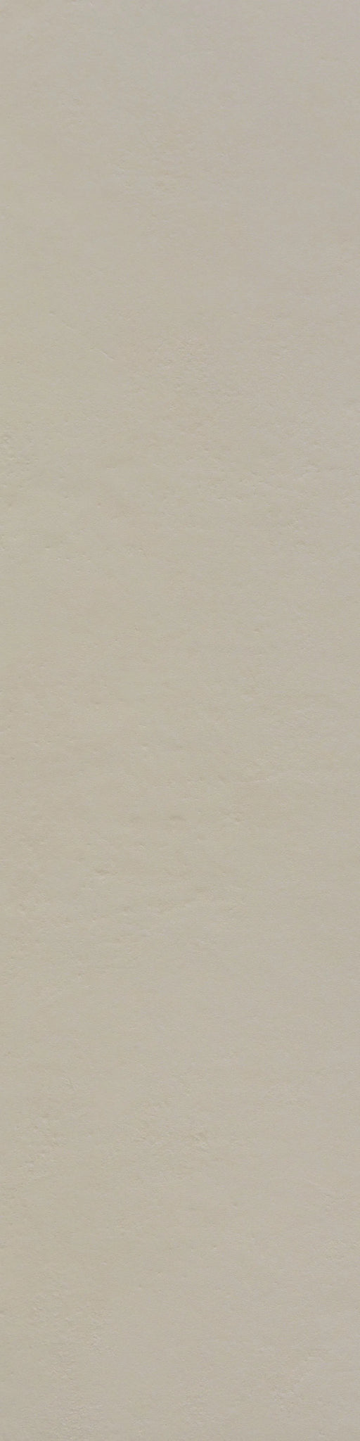 Dettaglio piastrella in gres orcellanato effetto cemento della collezione Riga di Settecento Ceramica, colore Dove 22.5x90