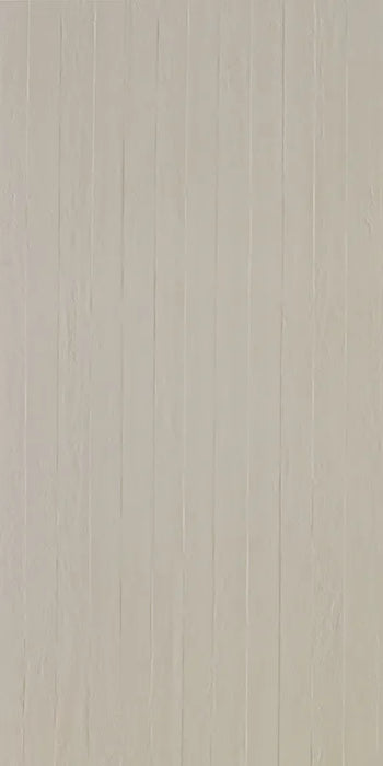 Dettaglio piastrella in gres porcellanato effetto cemento rigato a rilievo della collezione Riga di Settecento Ceramica, colore Dove 45x90