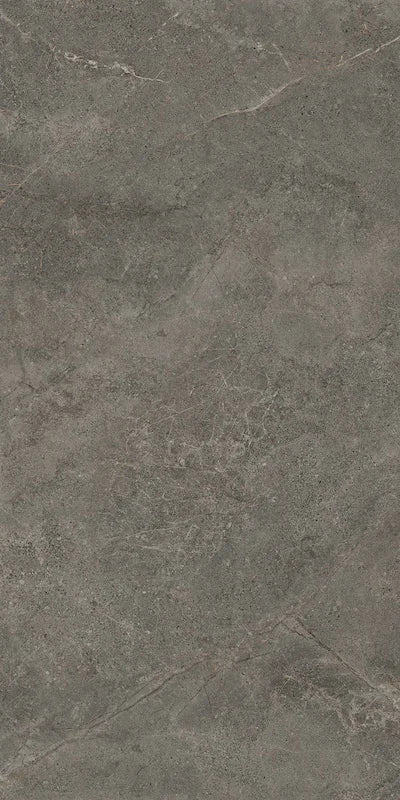 Piastrella Glow Stone Carbon di Herberia Ceramiche in gres porcellanato effetto pietra con riflessi metallici 60x120 cm per pavimenti e rivestimenti contemporanei