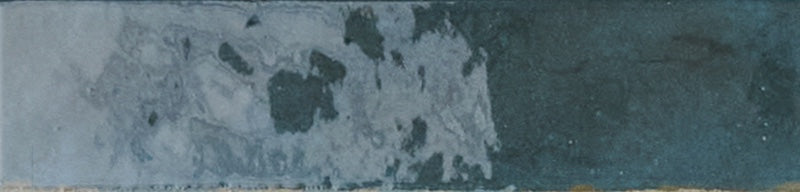 Dettaglio piastrella con rivestimento in gres porcellanato effetto mattoncino lucido 6x25 cm della collezione Soho, colore Blu di Ceramica Rondine