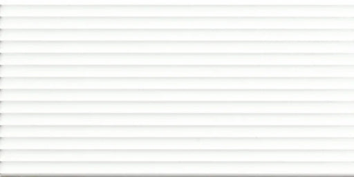 Dettaglio piastrella da rivestimento in pasta bianca effetto rigato a rilievo della collezione Sketches di Ceramica settecento, formato 10x20 cm, colore Bright White Hor 1