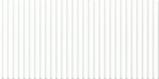 Dettaglio piastrella da rivestimento in pasta bianca effetto rigato a rilievo della collezione Sketches di Ceramica settecento, formato 10x20 cm, colore Bright White Vert