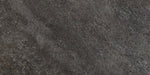 Dettaglio piastrella in gres porcellanato effetto pietra naturale quarzite della Collezione Stonequartz di Alfalux, formato 30x60 rettificato, colore Nero