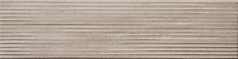 Dettaglio piastrella da rivestimento in formato mattoncino Lucido 7,5x30, rigato a rilievo, colore Sand, collezione Swing di ceramica Settecento