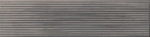 Dettaglio piastrella da rivestimento in formato mattoncino Lucido 7,5x30, rigato a rilievo, colore Smoke, collezione Swing di ceramica Settecento