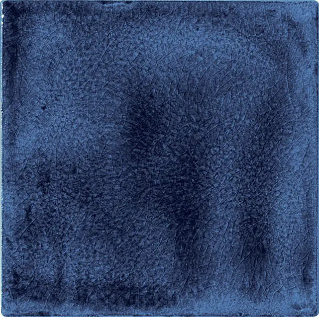 Dettaglio piastrella per rivestimento in ceramica Craquelé effetto fatto a a mano lucido 15x15 cm della collezione The Traditional Style, colore Blue Navy di Ceramica Settecento