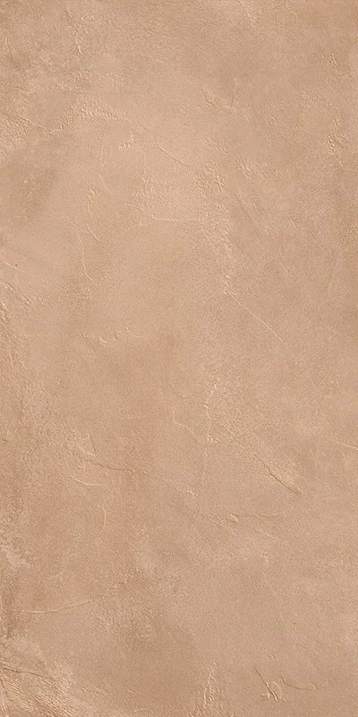 Piastrella per pavimento interno in gres porcellanato effetto cemento spatolato della collezione Terre Vive di Savoia Italia, formato 60x120 cm, colore Terra Cotta